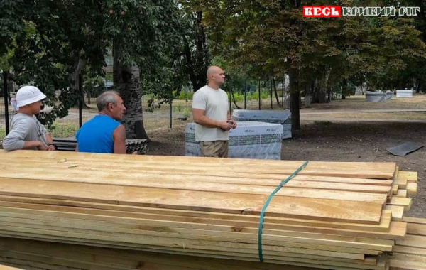Відновлено дах в адмінбудівлі в Зеленодольську Криворізького р-ну