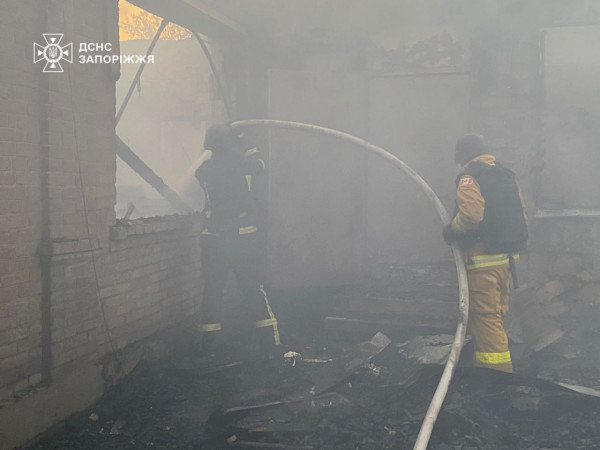 В Запоріжжі вночі ворог вдарив по житлових будинках: є один загиблий і 22 поранених – в тому числі 3 дитини3