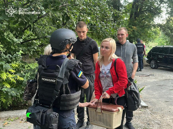 В Запоріжжі вночі ворог вдарив по житлових будинках: є один загиблий і 22 поранених – в тому числі 3 дитини1