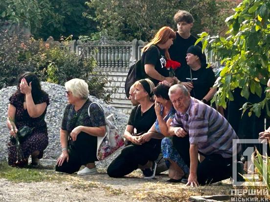Загинув на курщині: у Кривому Розі відтепер спочиває Олег Семенютенко1