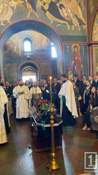 Заплатила життям за правду: у Києві попрощалися з журналісткою  з Кривого Рогу Вікторією Рощиною2