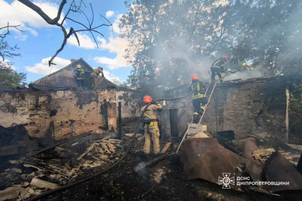 Згорів сарай із зерном: у Кривому Розі під час пожежі отримав опіки 83-річний дідусь1