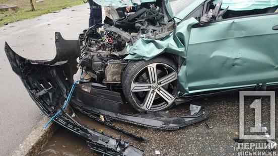 Автотроща на Вільної Ічкерії: у зіткненні  Opel та Volkswagen постраждали люди4