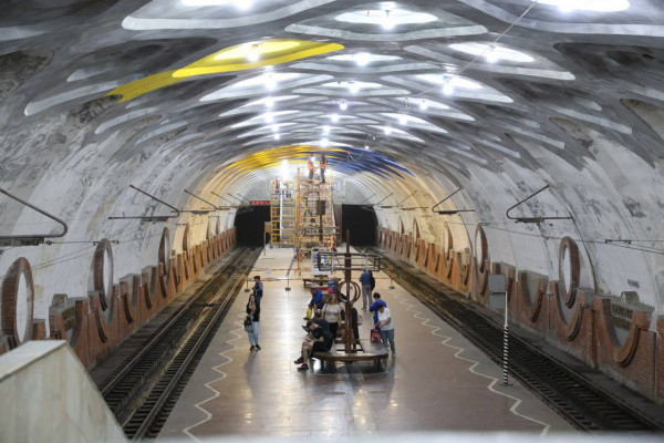 Для зручності та комфорту пасажирів коштом міського бюджету капітально ремонтуємо комунальний транспорт, закуповуємо сучасну спецтехніку та модернізуємо транспортну інфраструктуру3