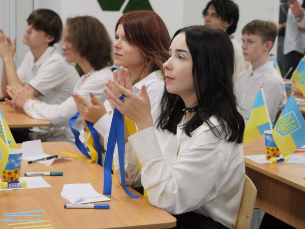 Міністр освіти і науки Оксен Лісовий: Дякую місту за співучасть, активність і працю, завдяки яким ми маємо такі результати – три сучасні «підземні» школи4