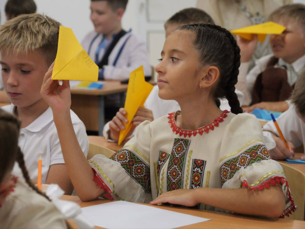 Міністр освіти і науки Оксен Лісовий: Дякую місту за співучасть, активність і працю, завдяки яким ми маємо такі результати – три сучасні «підземні» школи3