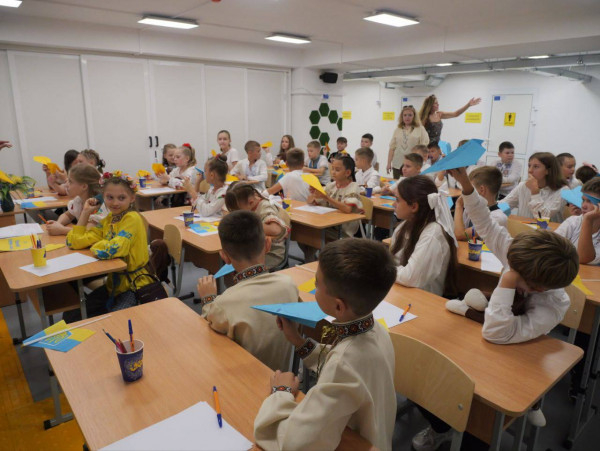 Міністр освіти і науки Оксен Лісовий: Дякую місту за співучасть, активність і працю, завдяки яким ми маємо такі результати – три сучасні «підземні» школи1
