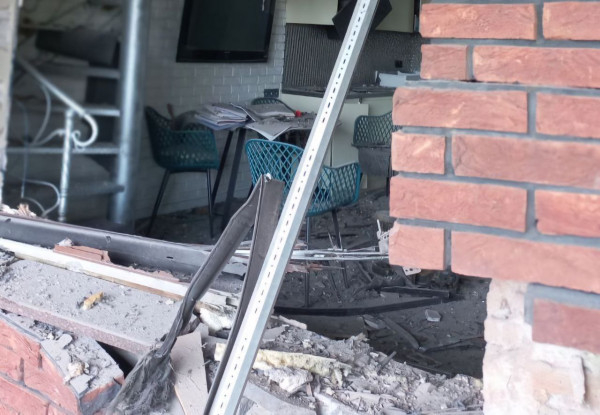Минулої ночі та вдень ворог не припиняв атакувати Дніпроперовщину: загинули троє людей, двох поранено9