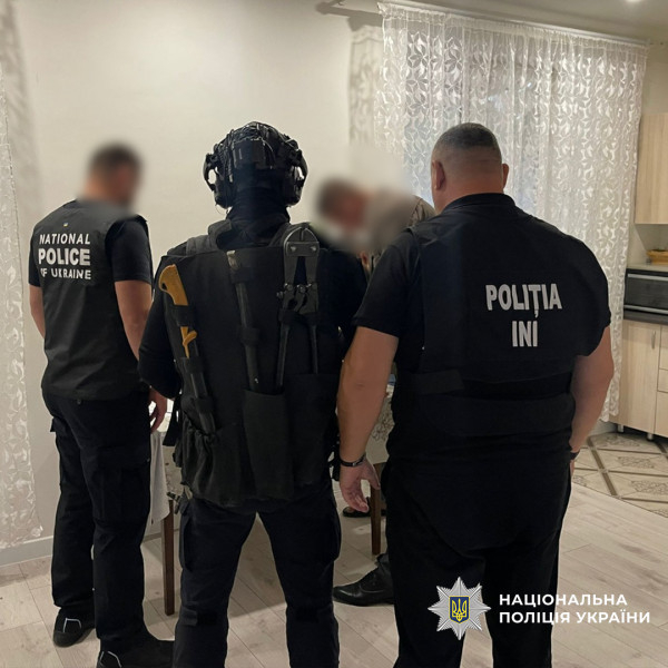 Міжнародна спецоперація: шахраїв, які ошукали військових ЗСУ на понад 1 млн грн, затримано в Молдові2