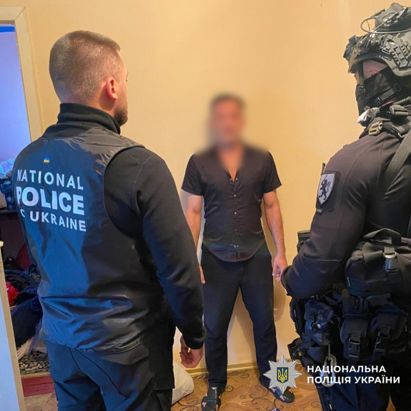 Міжнародна спецоперація: шахраїв, які ошукали військових ЗСУ на понад 1 млн грн, затримано в Молдові0