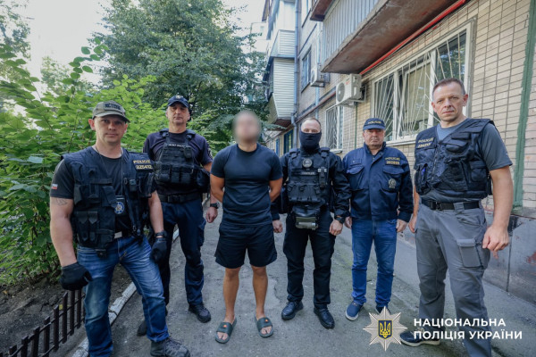 На Дніпропетровщині група шахраїв ошукала 11 –тьох потерпілих з країн Євросоюзу на 12 мільйонів гривень4