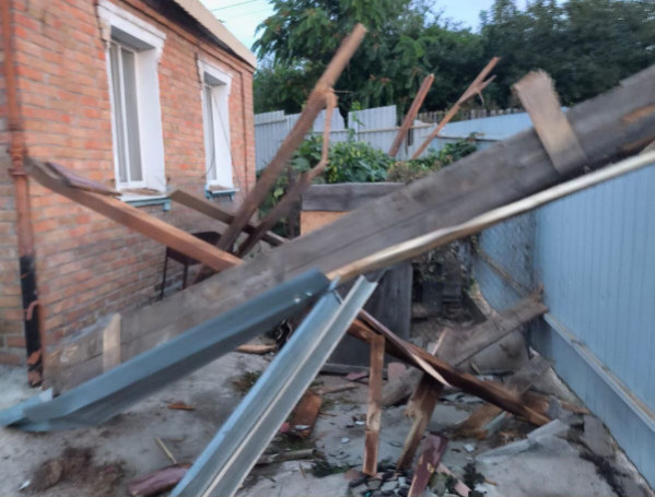 На Дніпропетровщині збили два ворожі дрони — є руйнування та поранений2