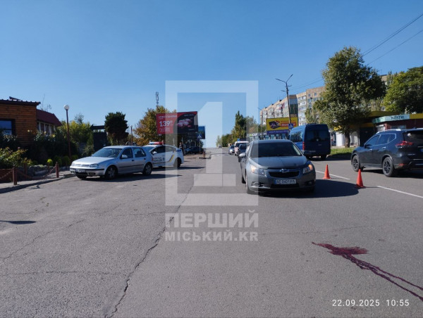 На мікрорайоні Сонячному легковик збив пенсіонера, що переходив дорогу поза 