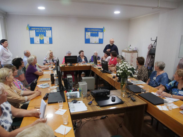 О. Вілкул: Наш Університет третього віку – це не тільки про навчання. Це  - про можливість криворіжців «золотого» віку  жити насиченим життям та  здобувати нові знання3