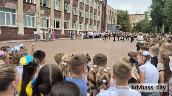 Першачки, випускники й укриття: як на Криворіжжі розпочався новий навчальний рік2