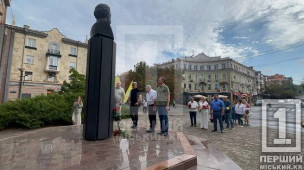 У Кривому Розі відзначили 193-ю річницю від дня народження Олександра Поля1