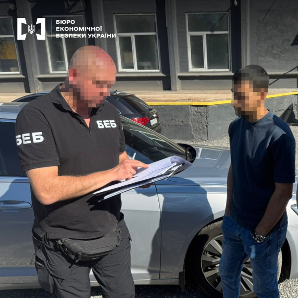 У Кривому Розі викрили підпільне виробництво рідин для електронних сигарет: вилучено понад 5 тонн продукції4