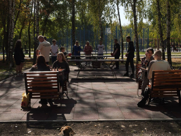 У криворізькому парку «Ювілейний» діє новий громадський простір для відпочинку  мешканців4