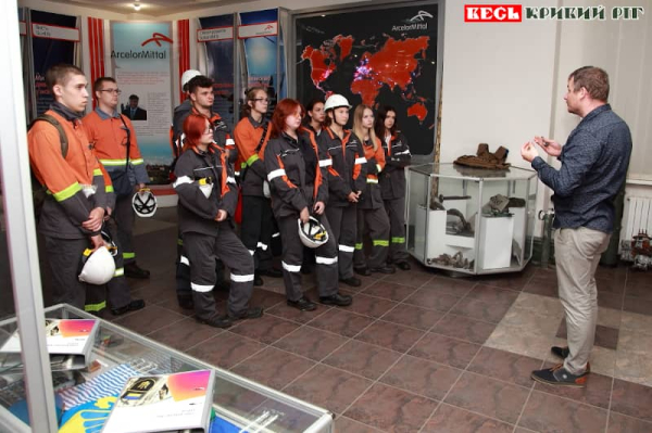 Студенти Технологічного коледжу в музеї АрселорМітал Кривий Ріг