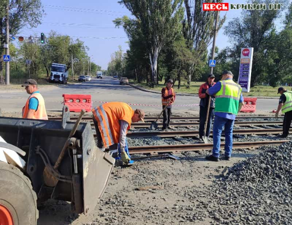 Ремонт аварійної ділянки трамвайних колій на вул. Збагачувальна в Кривому Розі