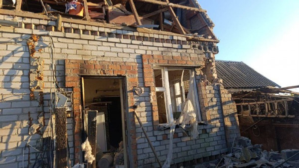 Вдень російські окупанти атакували Павлоградський район Дніпропетровщини ракетою: постраждали двоє людей5