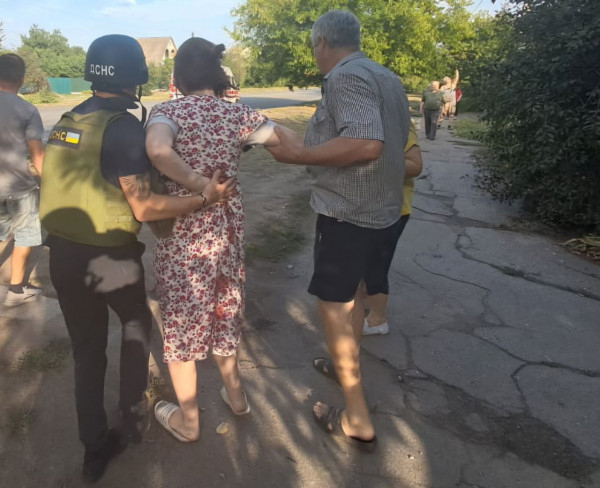 Вибухи протягом усього дня: Нікопольщина зазнала масованої атаки FPV-дронами та артилерією4