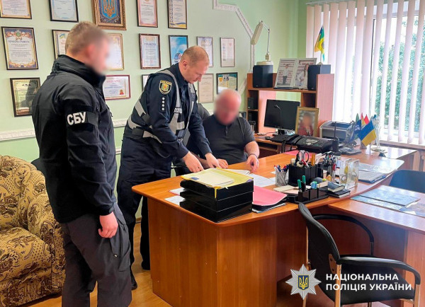 Вісім керівників станцій Укрзалізниці збагатилися на 9 млн грн за рахунок держави0