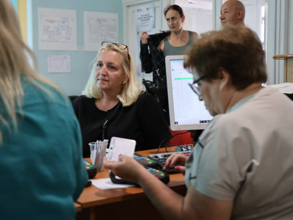 З турботою про людей. У Кривому Розі стартувала четверта хвиля видачі продуктових наборів.  Допомогу від міста отримають понад 26 тисяч  мешканців3