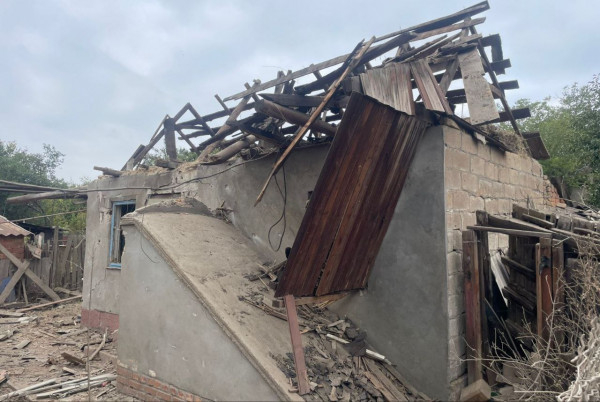 Агресор обстріляв Нікопольщину та Кривий Ріг: пошкоджені десятки будівель і авто3