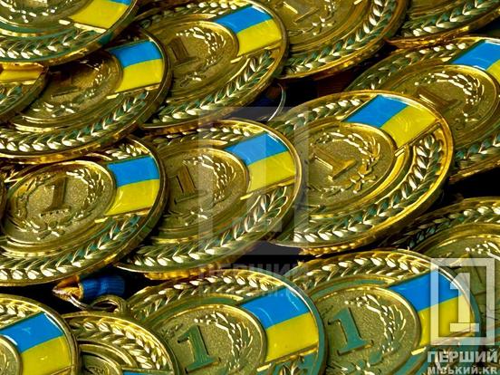 Бурхливі хвилі та переможні прагнення: 300 юних спортсменів вийшли на доріжки Кубку Саксаганського району з плавання7