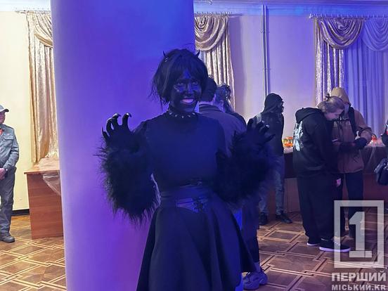 «Частування чи покарання»: молодь Кривого Рогу відзначила Ґеловін яскравою костюмованою вечіркою5
