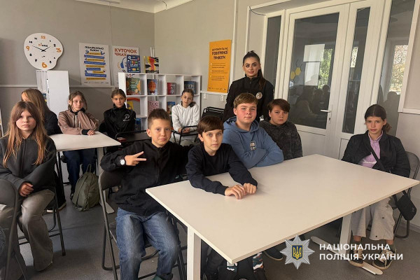 Криворізькі поліцейські піклуються про безпеку дітей0