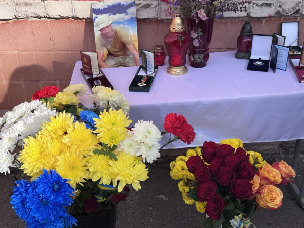 Меморіали на честь Героїв: у Кривому Розі вшанували своїх полеглих захисників4