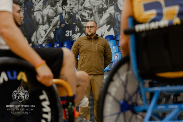 На Дніпропетровщині новостворена команда з баскетболу на кріслах колісних зібралась на перше тренування7