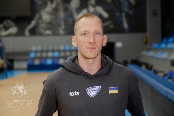 На Дніпропетровщині новостворена команда з баскетболу на кріслах колісних зібралась на перше тренування2