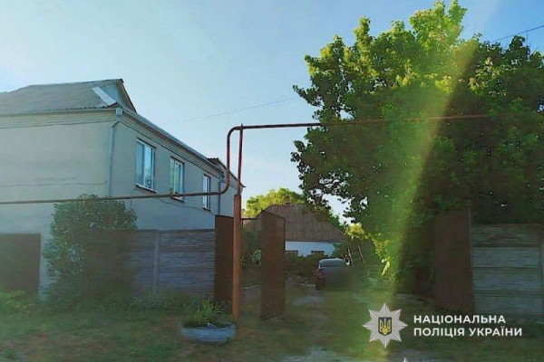 На Дніпропетровщині затримали 63-річного місцевого жителя, який із ревнощів позбавив життя жінку та намагався вбити її знайомого0