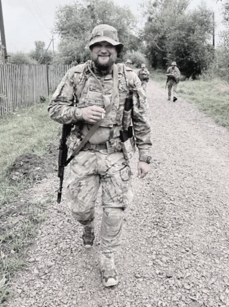На шиті до рідного Кривого Рогу повернувся захисник Валерій Супруненко1