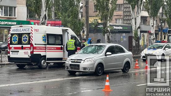 Невдалий спринт через дорогу: на Соцмісті пішохід потрапив під колеса Chevrolet1