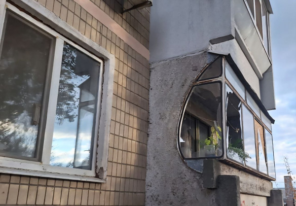 Нікопольщина знову під обстрілами: поранено жінку, пошкоджено багатоповерхівки та інфраструктуру1