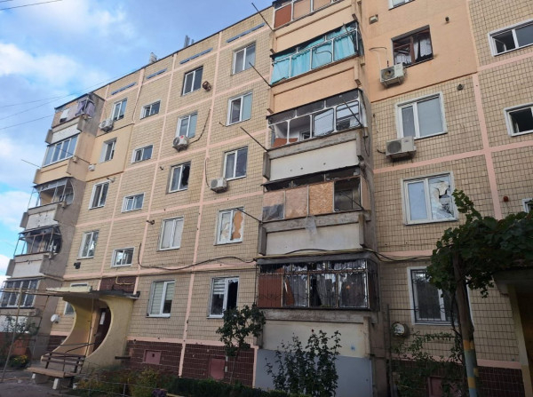 Нікопольщина знову під обстрілами: поранено жінку, пошкоджено багатоповерхівки та інфраструктуру0