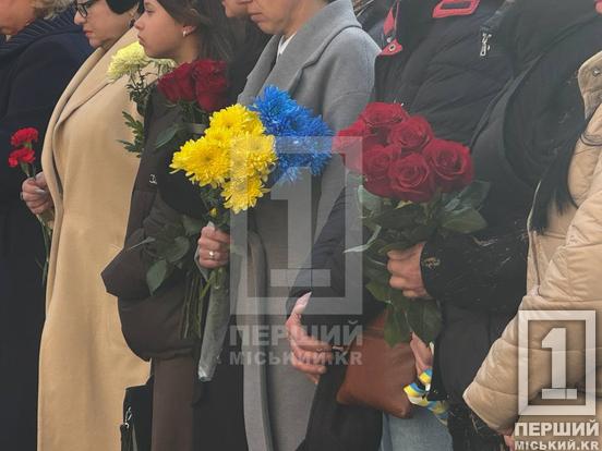 Пекучий біль і гіркий смуток війни: у Кривому Розі відкрили меморіальні дошки Станіславу Ніконенку та Владиславу Дюрінському1