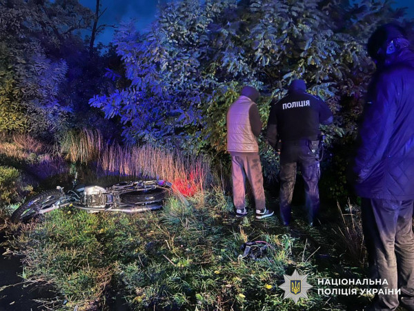 Поліція розшукує свідків смертельної ДТП поблизу села Зелений Яр0