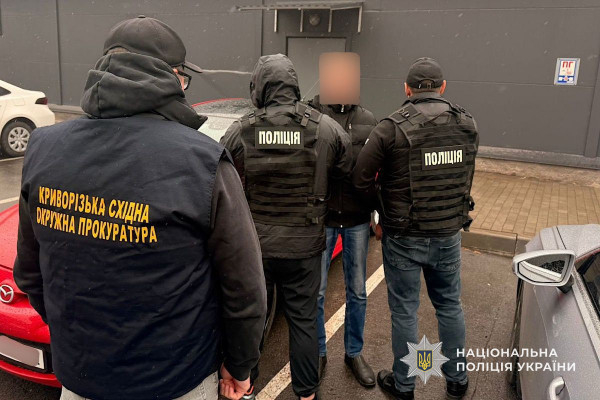 Посвідчення водія з гарантією: у Кривому Розі затримали «вирішувача» водійських документів1