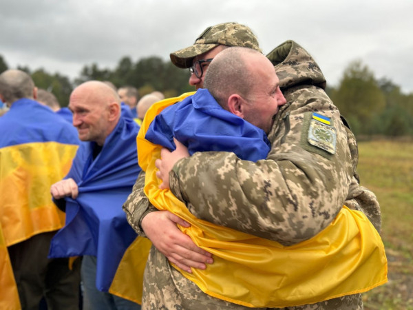 Повертаємо додому 185 наших захисників із російського полону5