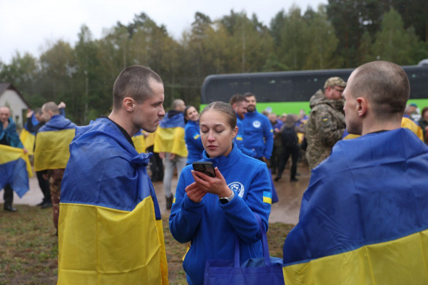 Повертаємо додому 185 наших захисників із російського полону6