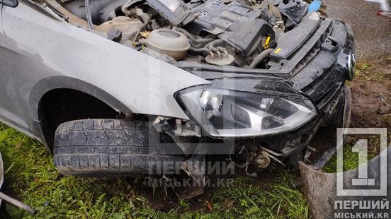 Слизька дорога не прощає помилок: на перехресті вулиць Вільної Ічкерії та Дарвіна ДТП з чотирма автівками2