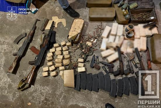 Торгували фронтовою зброєю у тилу: на Дніпропетровщині затримали групу зброярів4