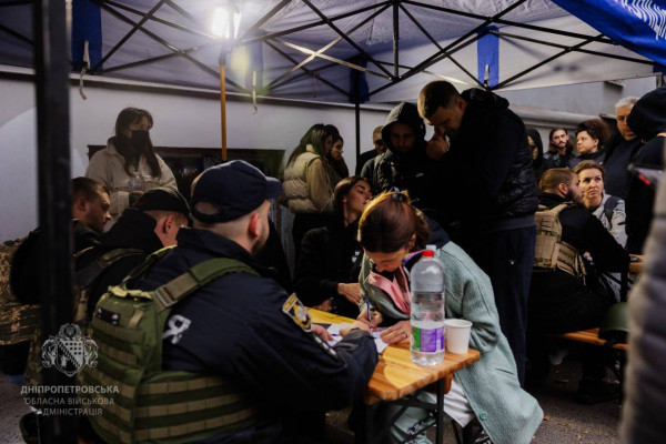 У Дніпрі вже відомо про 31 – го постраждалого внаслідок ворожого обстрілу, рятувальні роботи продовжуються, над областю збито 3 БпЛА окупантів2