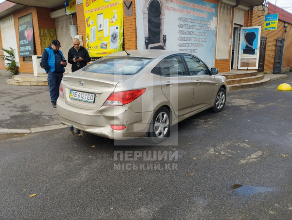 У Кривому Розі  в районі Центрального ринку трапилася ДТП: Mercedes в’їхав у Hyundai0
