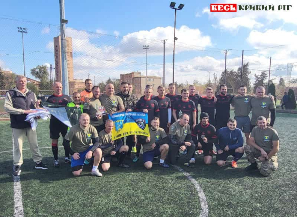 Ветерани війни та ветерани ФК Кривбас зіграли в Кривому Розі у футбол